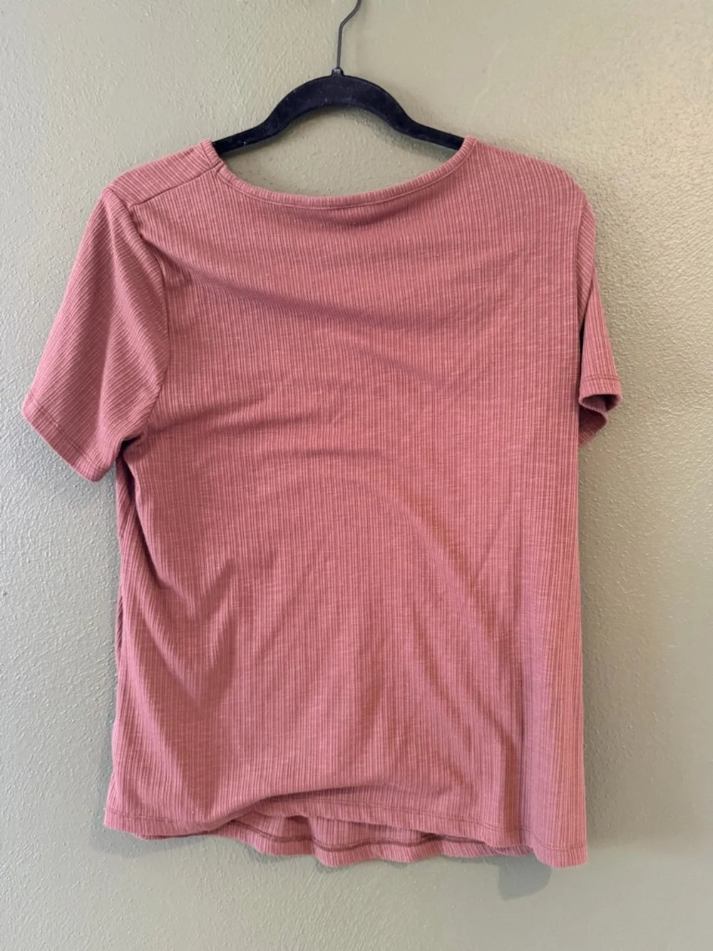 Old Navy Ribbed Short-Sleeve Tee in Dusty Rose - Picture 3 of 3